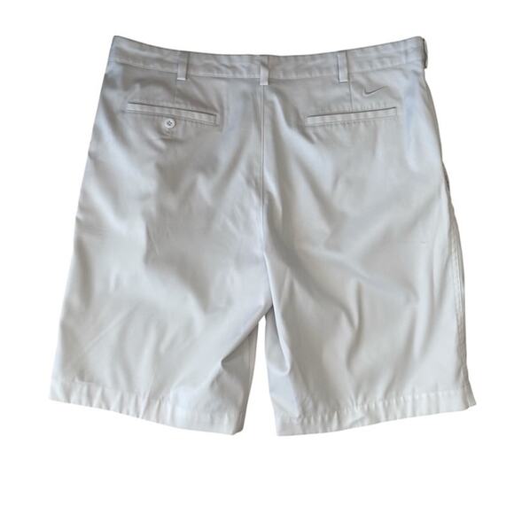 Nike Golf Off White Flat Front Dri-Fit Shorts - Size 36 - Picture 2 of 6